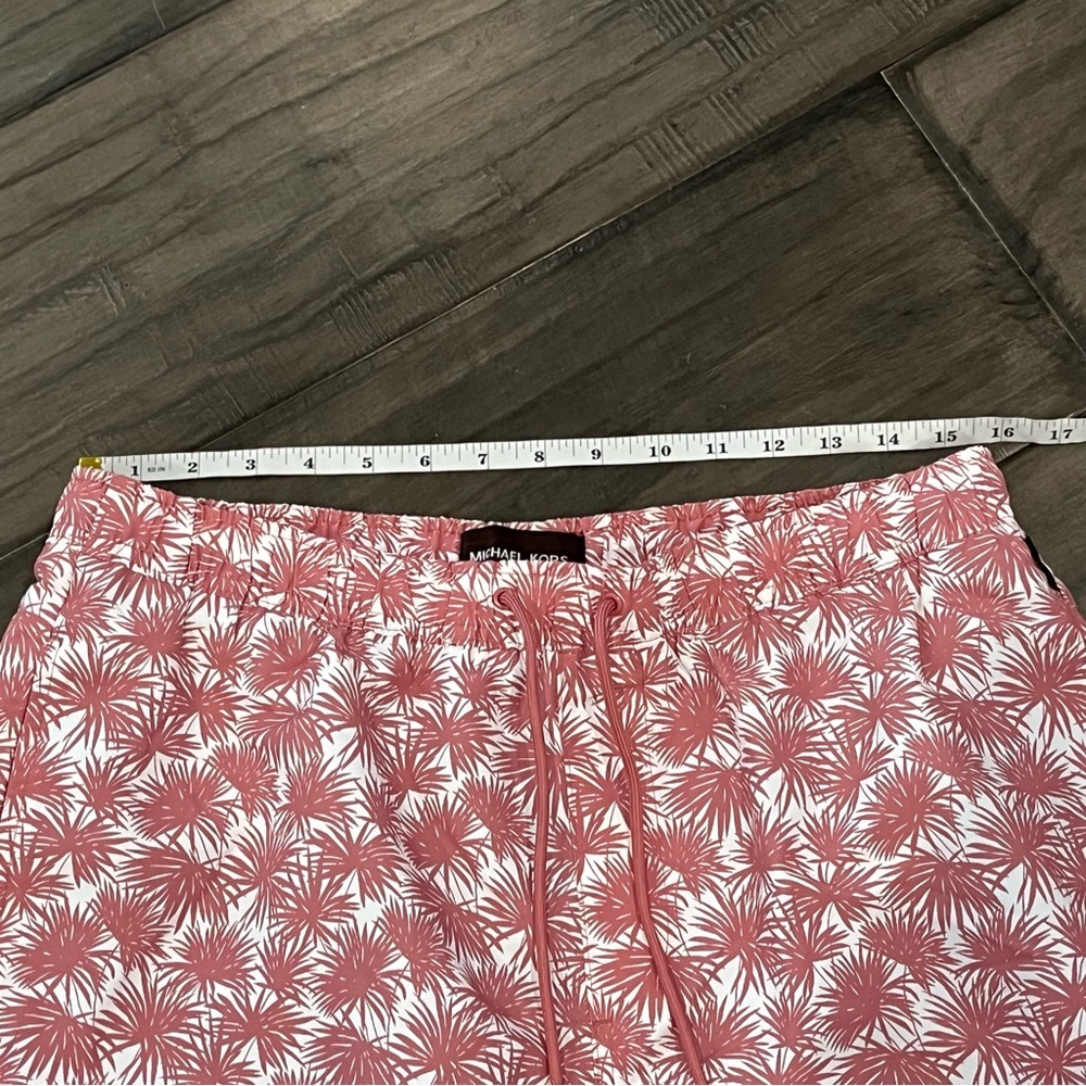 Michael Kors Palm Tree Swim Trunks in Dusty Rose - Size Large - Picture 8 of 16